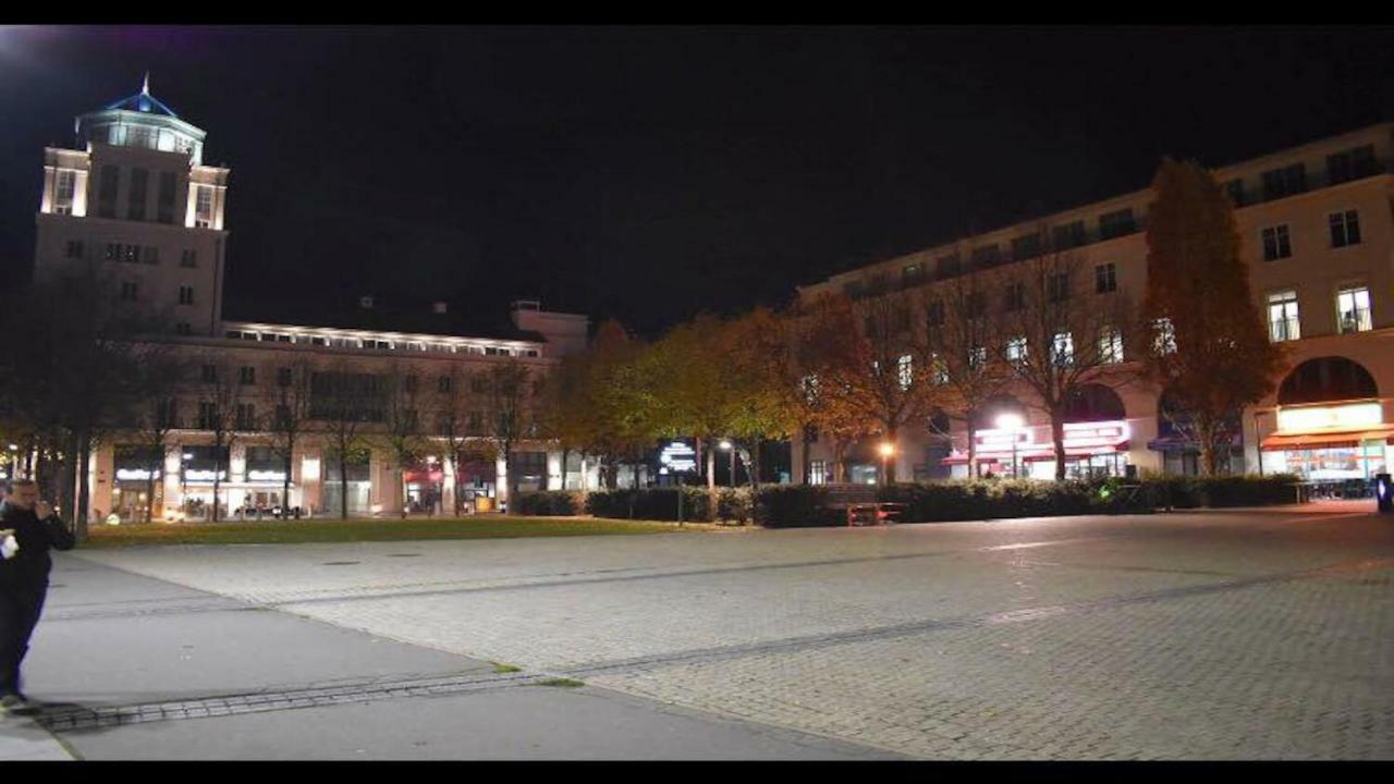 Studio A 1 Kilometre De Disneyland Paris Монтеврен Екстериор снимка